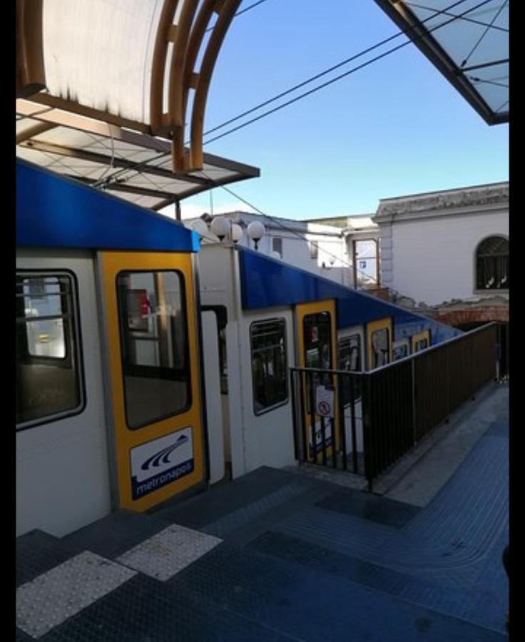 Vomero House With Free Parking 410 Cm Neapel Exterior foto