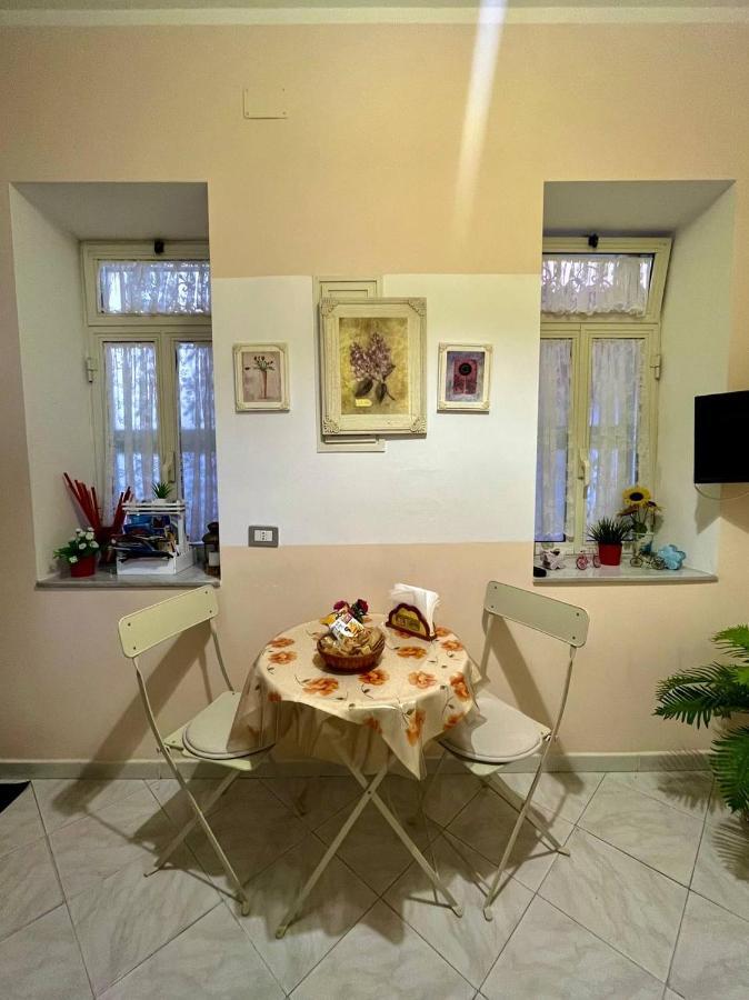Vomero House With Free Parking 410 Cm Neapel Exterior foto