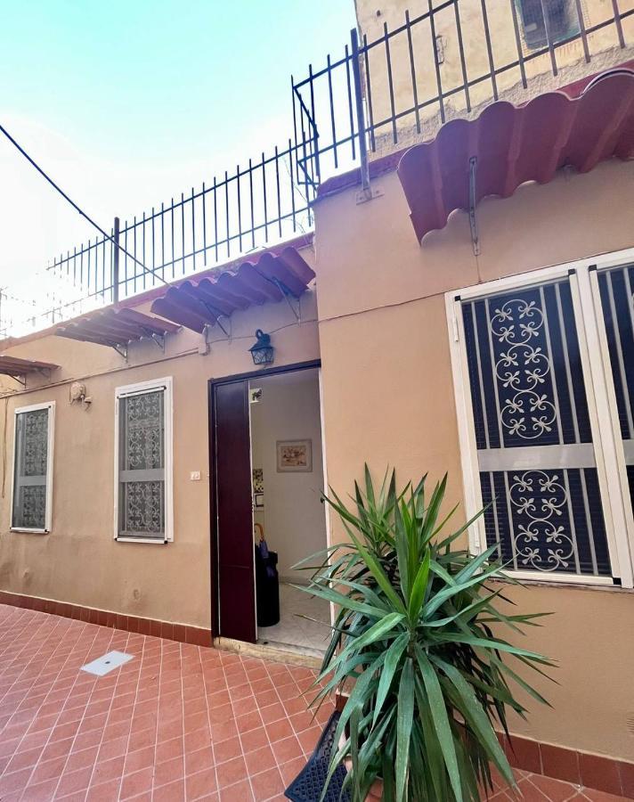 Vomero House With Free Parking 410 Cm Neapel Exterior foto
